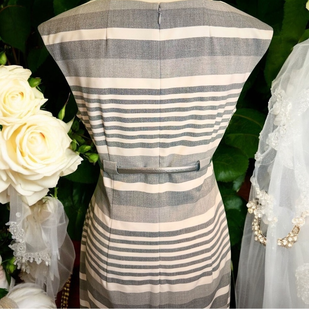 Calvin Klein Gray Striped Pintucked Sheath Dress With Silver Belt Size 6 - Picture 12 of 16